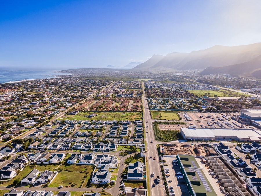 3 Bedroom Property for Sale in Sandbaai Western Cape